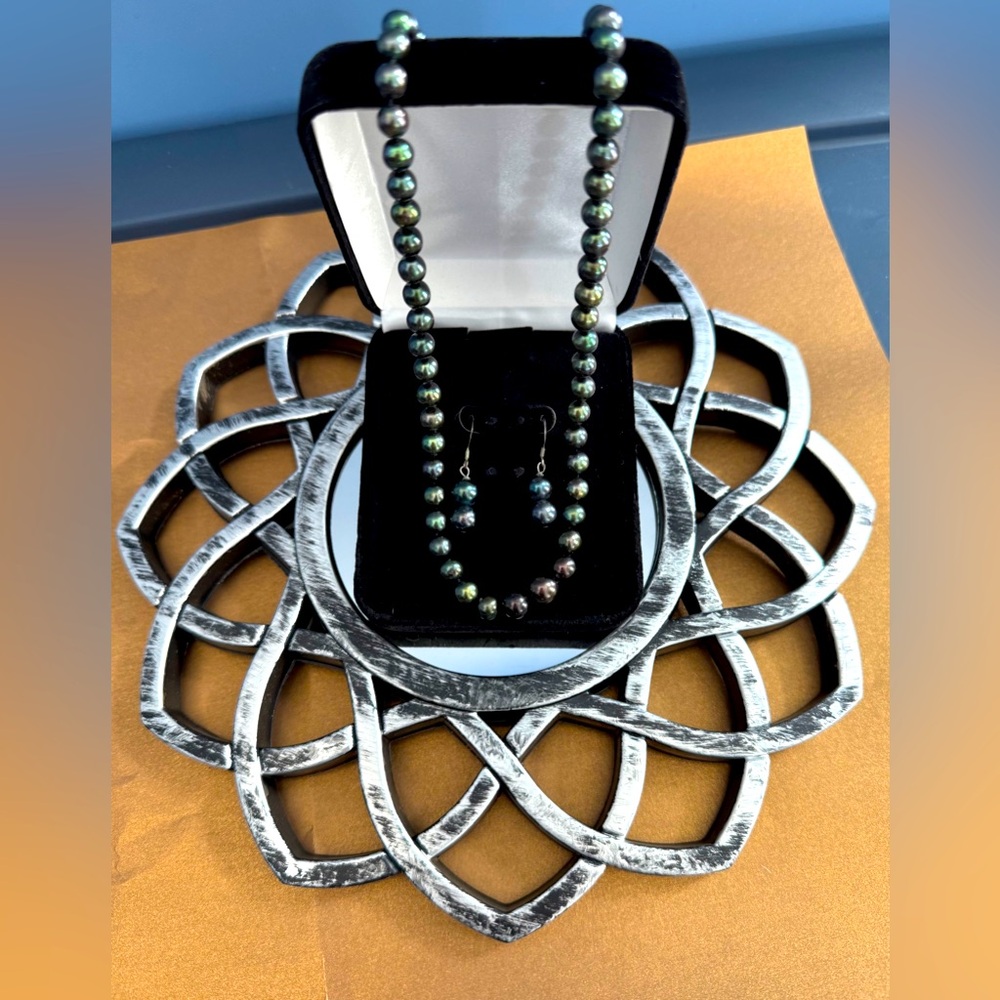 Vintage Black Freshwater Pearl Necklace and Earring set on 925 sterling setting